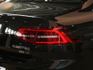 2019330TSI DSG A VI ^