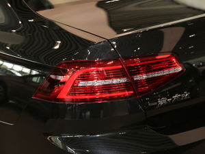 2019330TSI DSG A VI ^