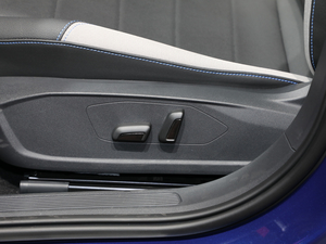 2020���� Pro ���{������{��