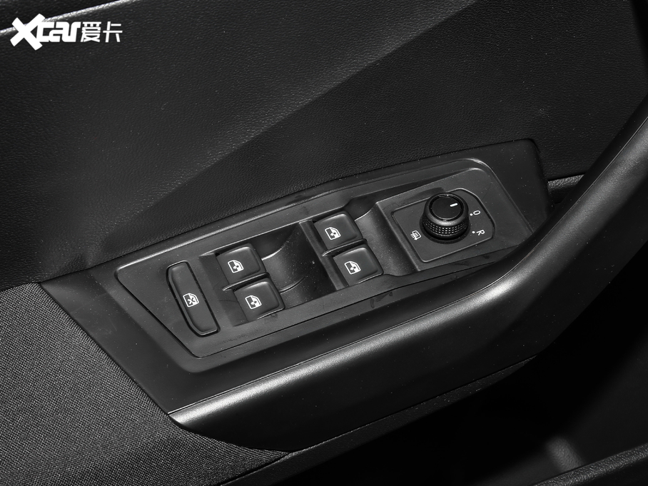 2019T-ROC̽ 230TSI DSGr VI