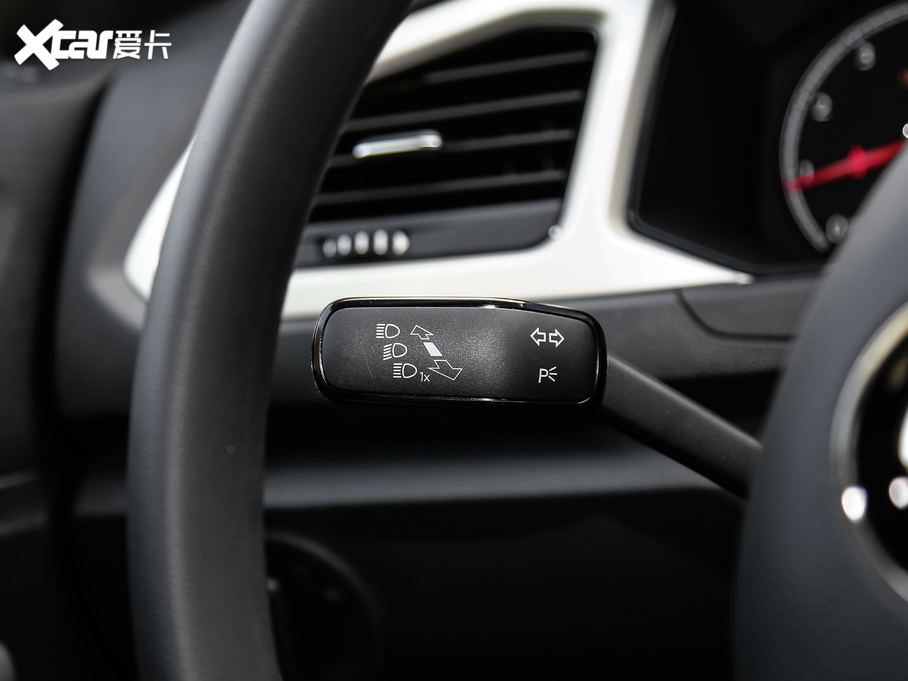 2019T-ROC̽ 230TSI DSG(q)r(sh) (gu)VI