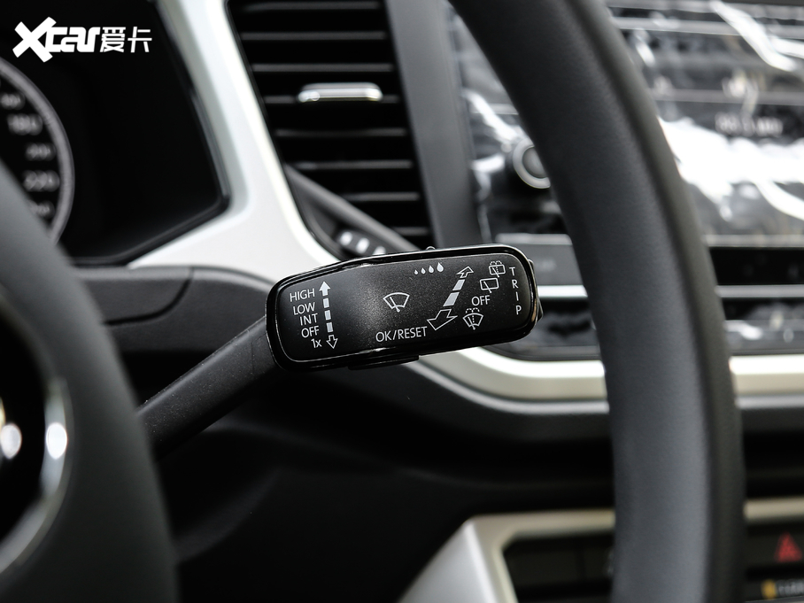 2019T-ROC̽ 230TSI DSGr VI