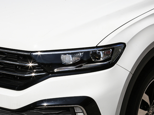 2019230TSI R-Line VI ^