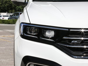 2019230TSI R-Line VI ^