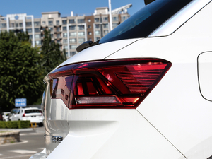 2019230TSI R-Line VI ^