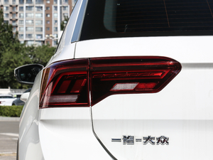 2019230TSI R-Line VI ^