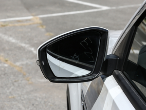 2019230TSI R-Line VI ^