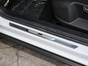 2019230TSI R-Line VI g