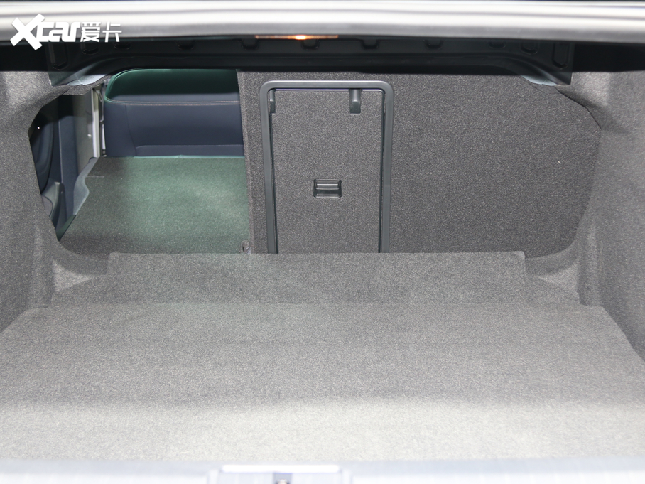 2020���~�v 380TSI DSG��Ş��