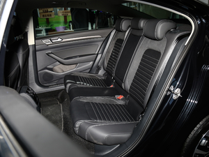 2020款330TSI DSG领先型 后排座椅