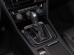 2020款280TSI DSG舒适型 换挡杆