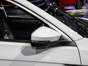 2020280TSI DSGR-Line Pro ^