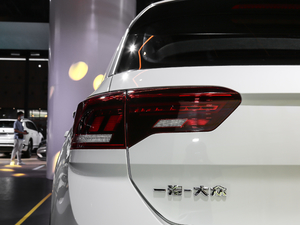 2020280TSI DSGR-Line Pro ^