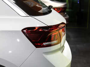 2020280TSI DSGR-Line Pro ^