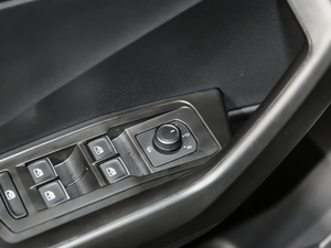 2020280TSI DSGR-Line Pro п؅^