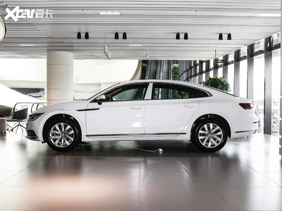 2020���CC 330TSI �A� ��VI