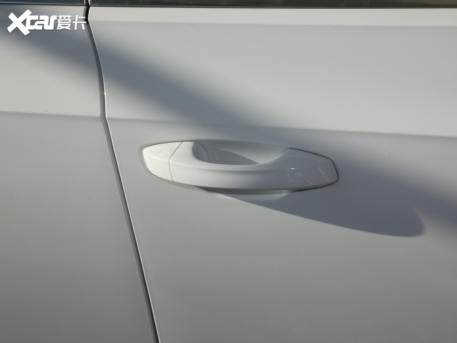 2020CC 330TSI A V