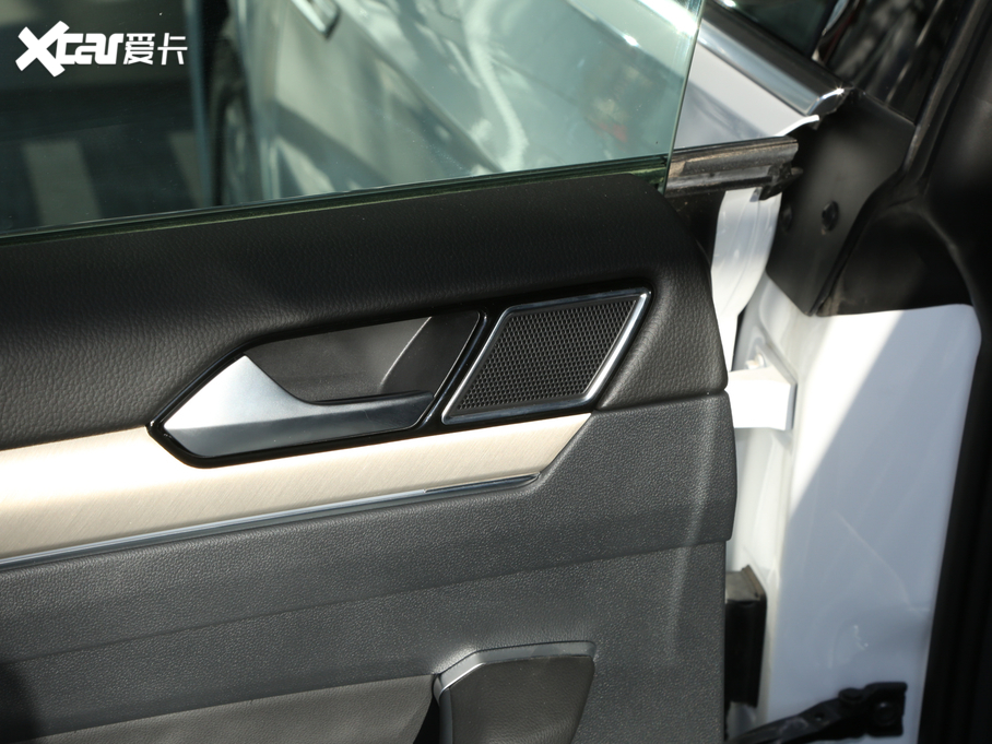 2020CC 330TSI A V