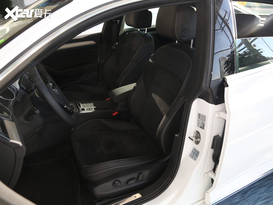 2020CC 330TSI A V