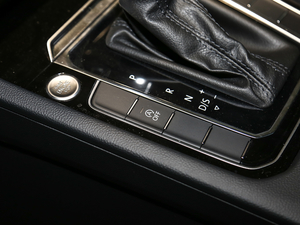 2020款330TSI 华颜版 国VI 中控区