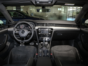 2020款330TSI 华颜版 国VI 内饰全景