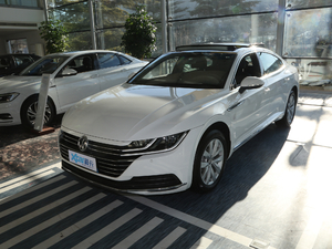 2020款330TSI 华颜版 国V 左前45度