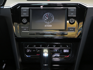 2020款330TSI 华颜版 国V 中控区