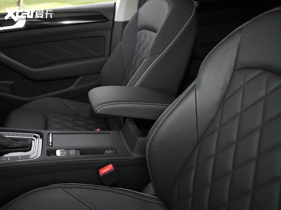 2021һ-CCCb܇ 380TSI CL