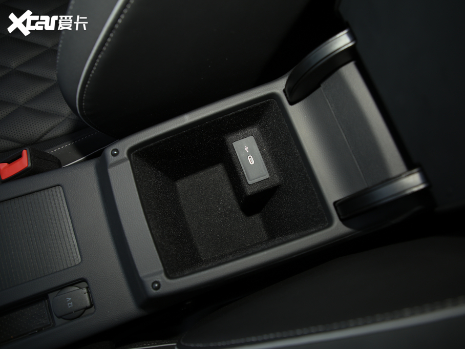 2021һ-CCCb܇ 380TSI CL