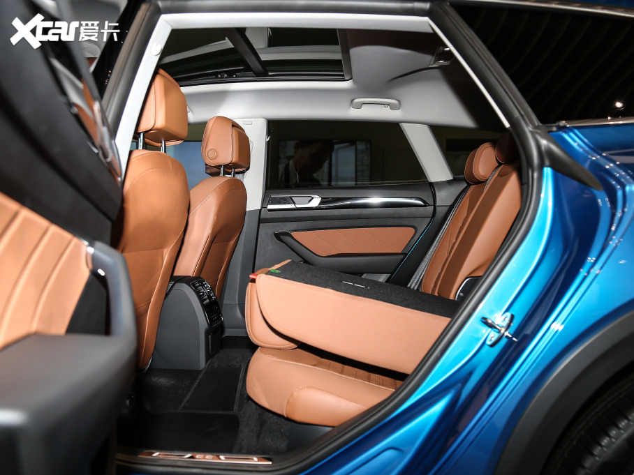 2021һ-CCCb܇ 380TSI Cİ