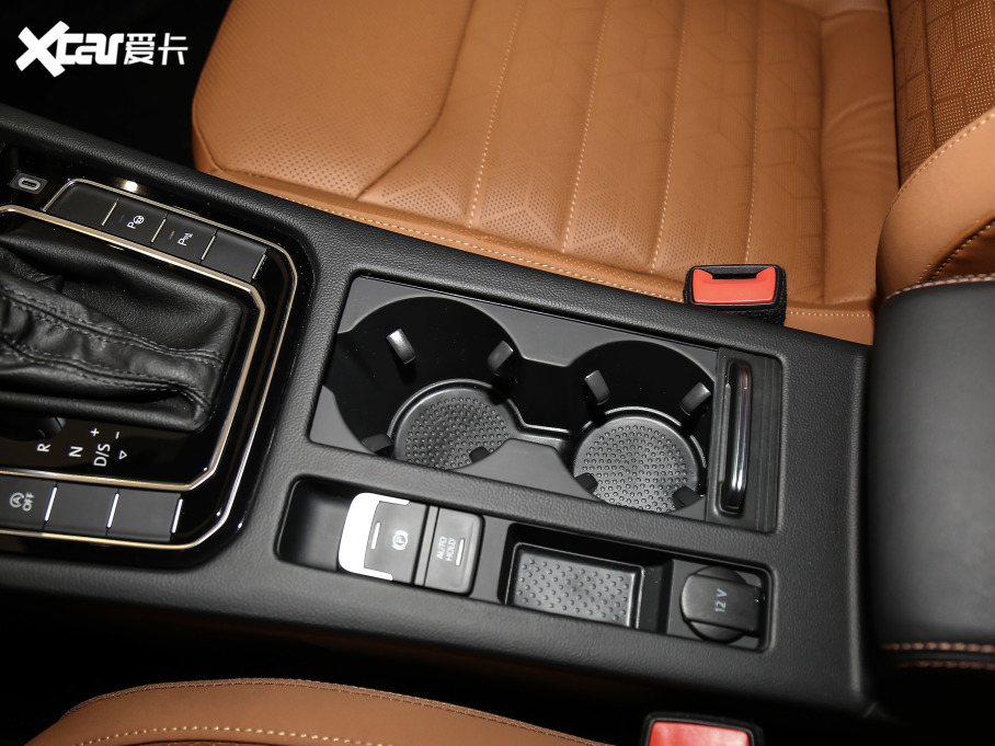 2021һ-CCCb܇ 380TSI Cİ