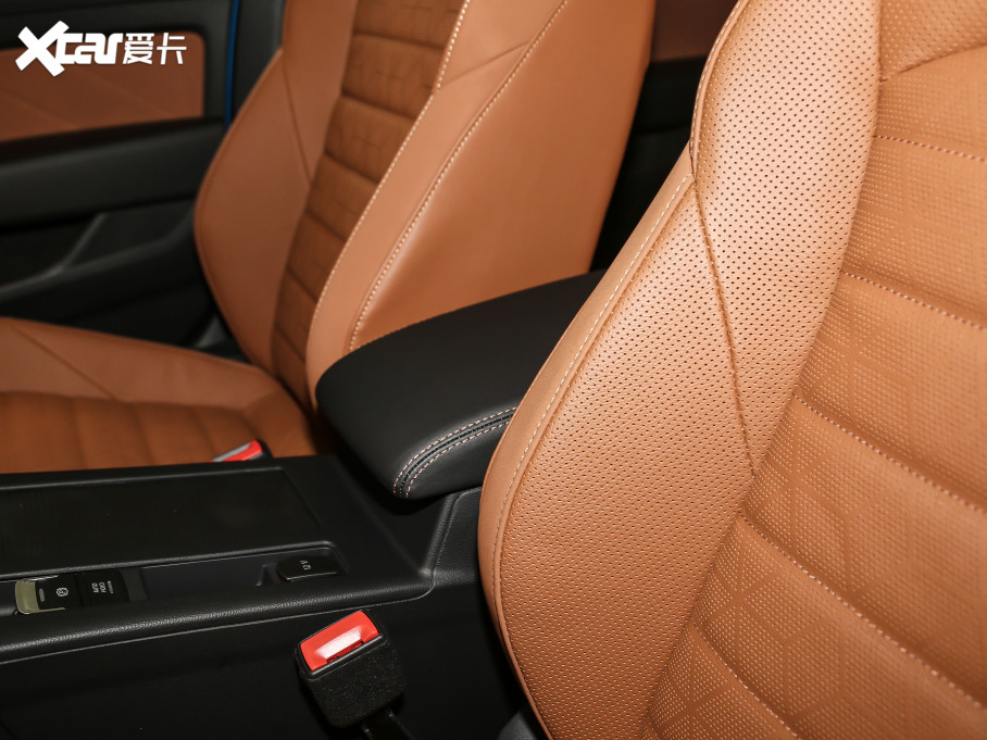 2021һ-CCCb܇ 380TSI Cİ