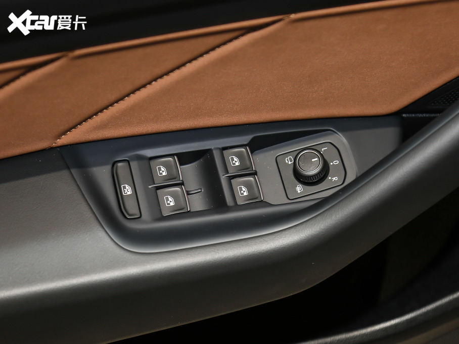 2021һ-CCCb܇ 380TSI Cİ