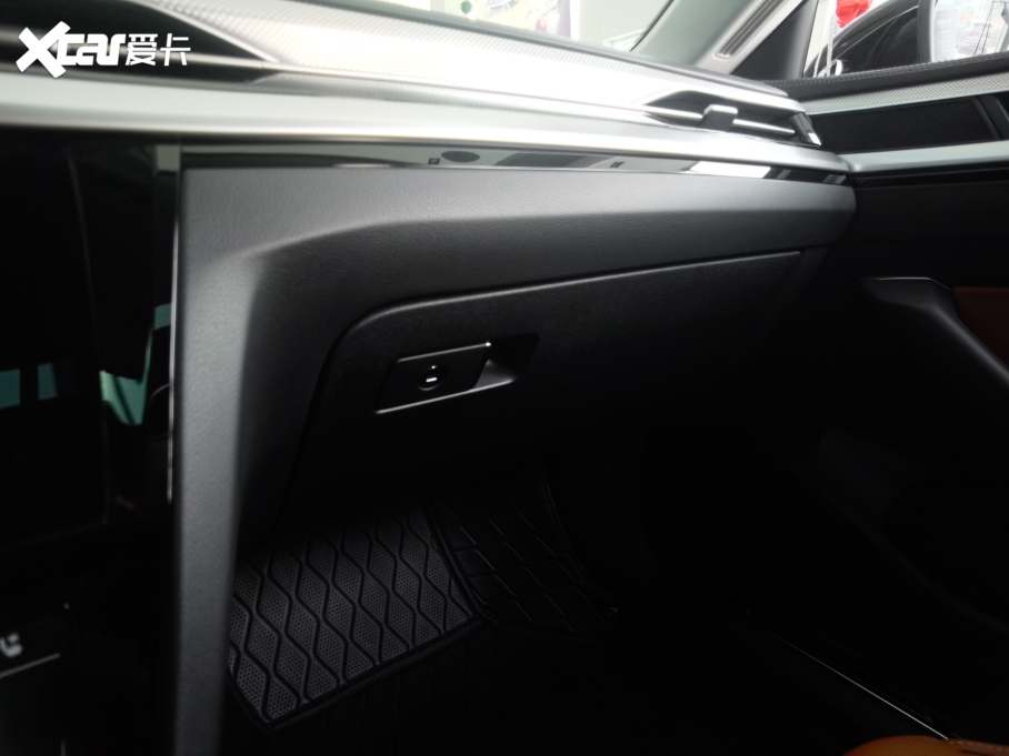 2021һ-CCCb܇ 380TSI CL