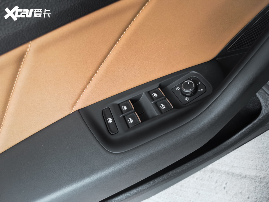 2021һ-CCCb܇ 380TSI CL(fng)