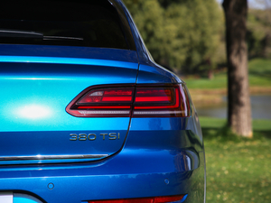 2021款380TSI 猎风版 尾灯