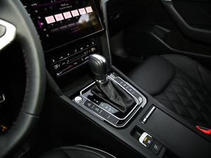 2021款380TSI 猎风版 换挡杆
