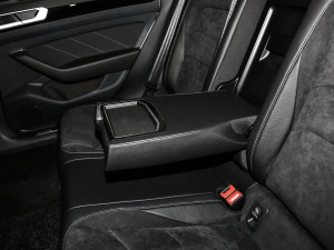 2021款330TSI 猎目版 后排中央扶手