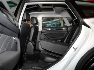 2021款330TSI 猎目版 后排座椅放倒