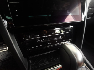 2021款380TSI 猎风版 中控区