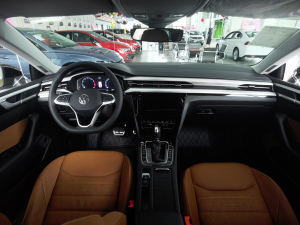 2021款380TSI 猎风版 中控区