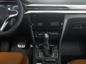 2021款380TSI 猎风版 中控区
