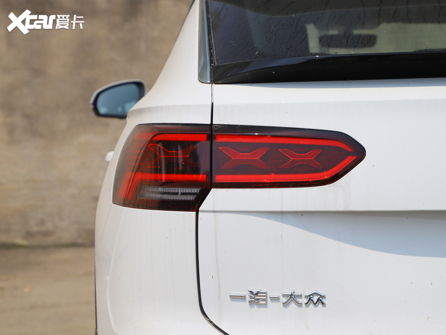 2020̽X 330TSI (q)F(lin)