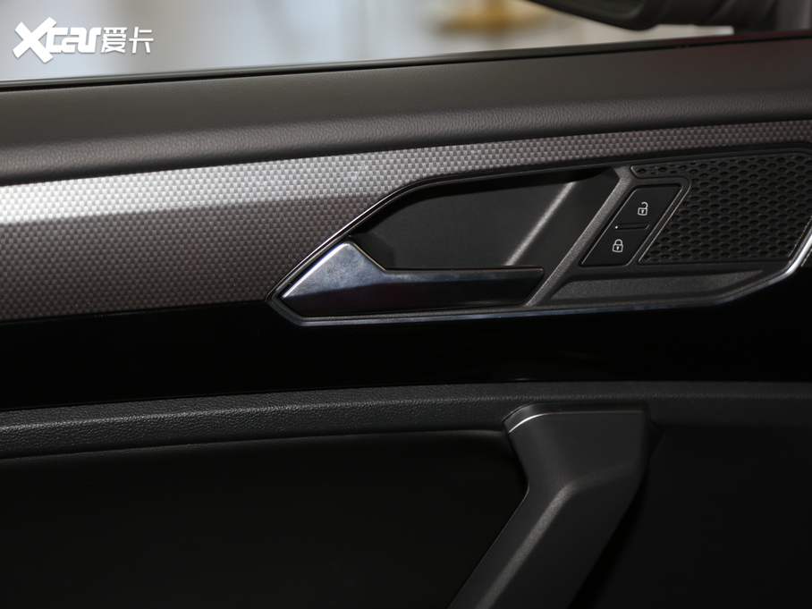 2020̽X 330TSI (q)F(lin)