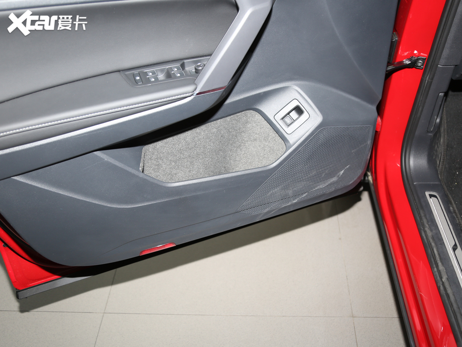 2020̽X 330TSI (q)F(lin)