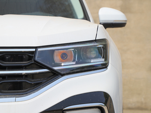 2020330TSI (q)F(lin) 