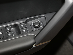 2020330TSI (q)A(lin) п؅^(q)