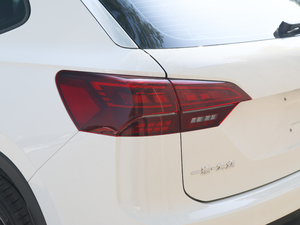 2020380TSI R-Line ^