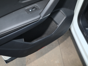 2020380TSI R-Line g