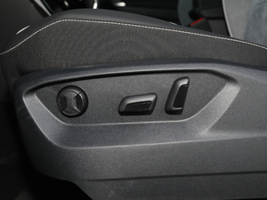 2020380TSI R-Line {{